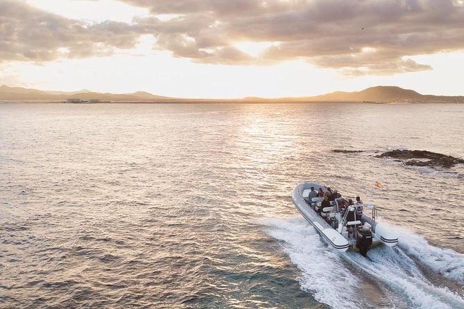water-taxi-lobos-island