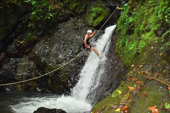 waterfall-canyoning-in-jaco-beach-and-los-suenos