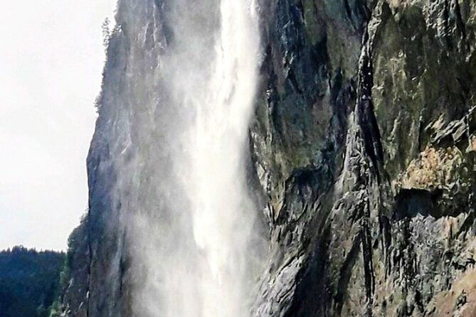 waterfall-lauterbrunnen-cloy-pier-iseltwald-interlaken-private