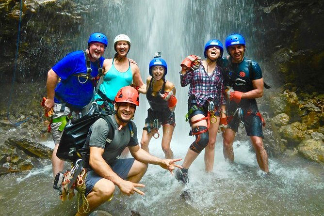 waterfall-rappelling-and-chocolate-tour-in-la-fortuna