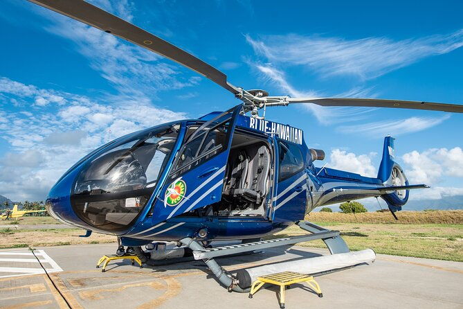 waterfalls-of-west-maui-and-molokai-helicopter-tour-2