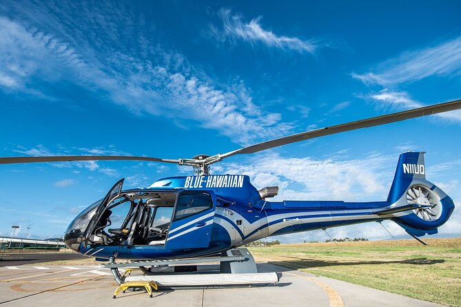 waterfalls-of-west-maui-and-molokai-helicopter-tour-2