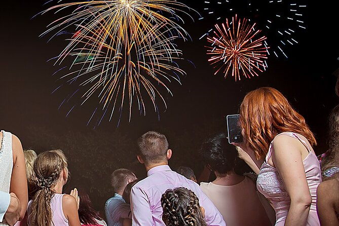 wave-dancer-fireworks-night-cruise