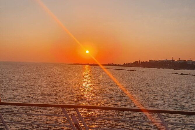 wave-dancer-sunset-bbq-cruise