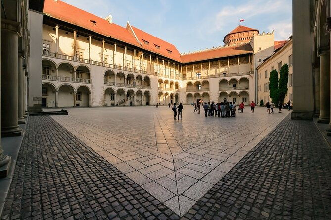 wawel-castle-and-cathedral-st-marys-church-rynek-underground