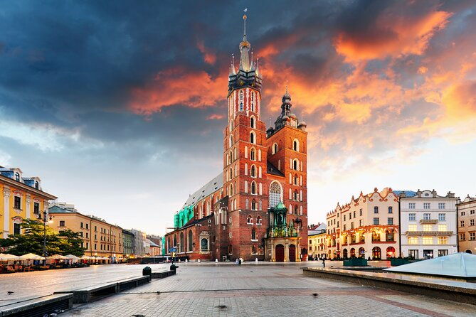 wawel-castle-and-cathedral-st-marys-church-rynek-underground