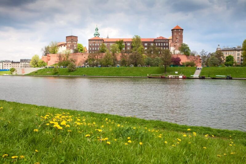 wawel-castle-cathedral-rynek-underground-tour-with-lunch