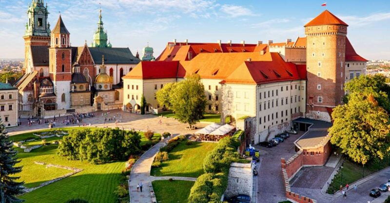 wawel-castle-cathedral-skip-the-line-small-group-tour