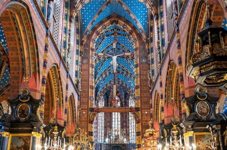 wawel-castle-old-town-with-st-marys-church-guided-tour-2
