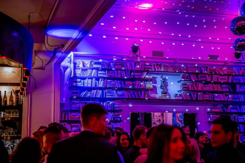 weekend-night-the-2nd-floor-secret-club-house-tech