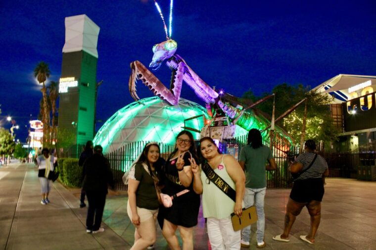 weird-wacky-fremont-bar-experience-with-cocktails-photos