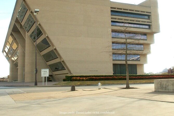 welcome-to-dallas-private-half-day-walking-tour