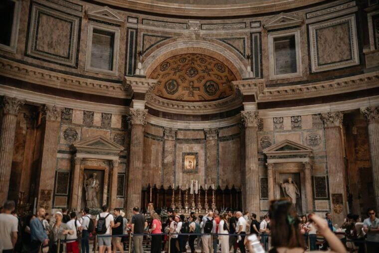 welcome-to-rome-city-highlights-small-group-walking-tour