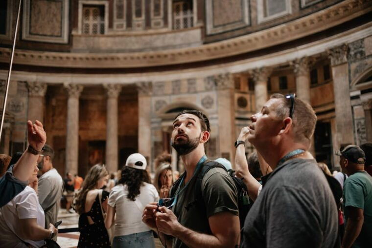 welcome-to-rome-city-highlights-small-group-walking-tour