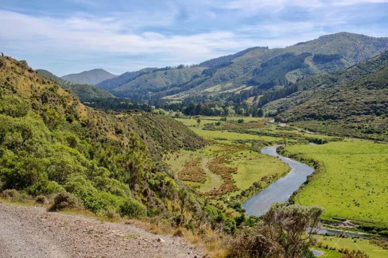 Wellington: Baring Head Lighthouse Walk - Key Points