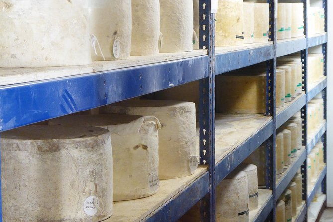 wells-cheddar-cheese-and-cheddar-gorge-private-day-trip-from-bath