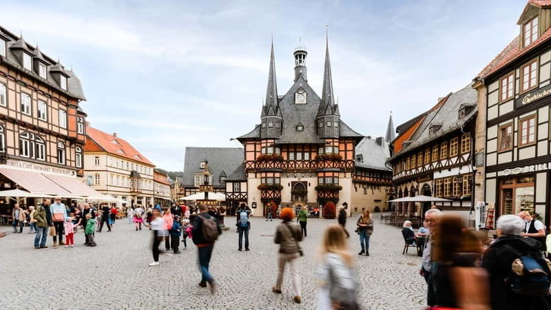 Wernigerode: Daily city tour "1000 steps around the town hall" - Explore Wernigerode’s Historic Center
