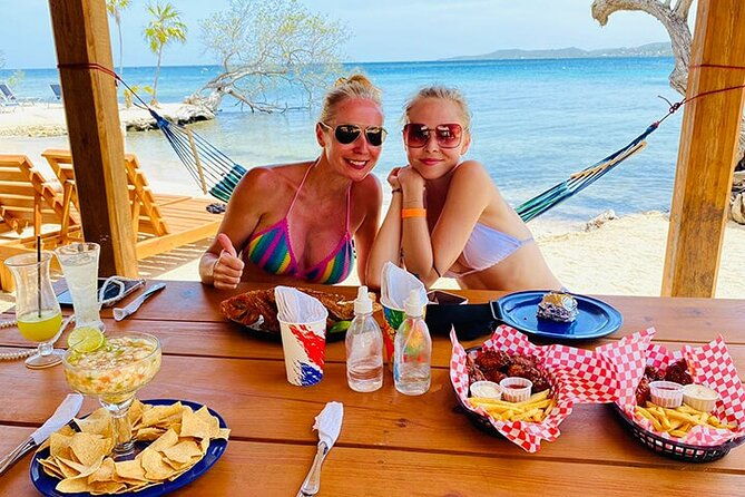 west-bay-beach-daypass-with-round-trip-transportacion-in-roatan