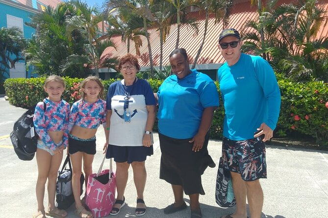 west-bay-beach-daypass-with-round-trip-transportacion-in-roatan