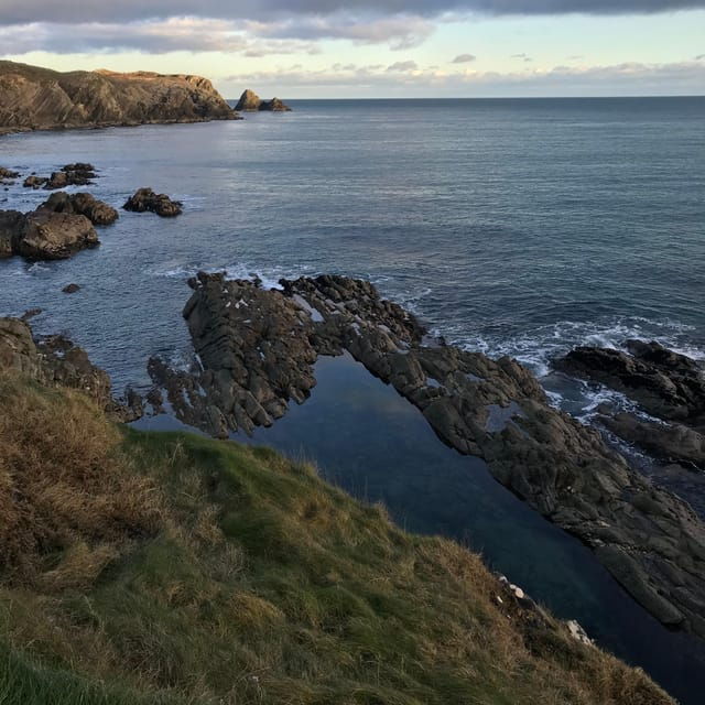 west-cork-toe-head-clifftop-hike-with-coffee-cookies