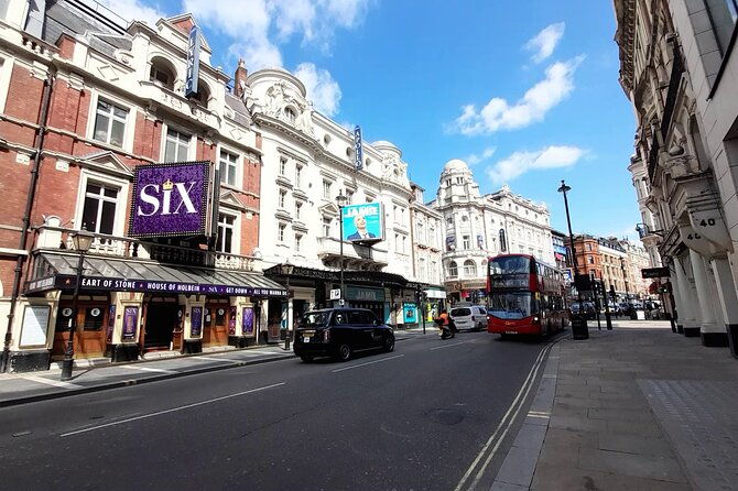 west-end-and-south-bank-theatre-walking-tour-in-london-2