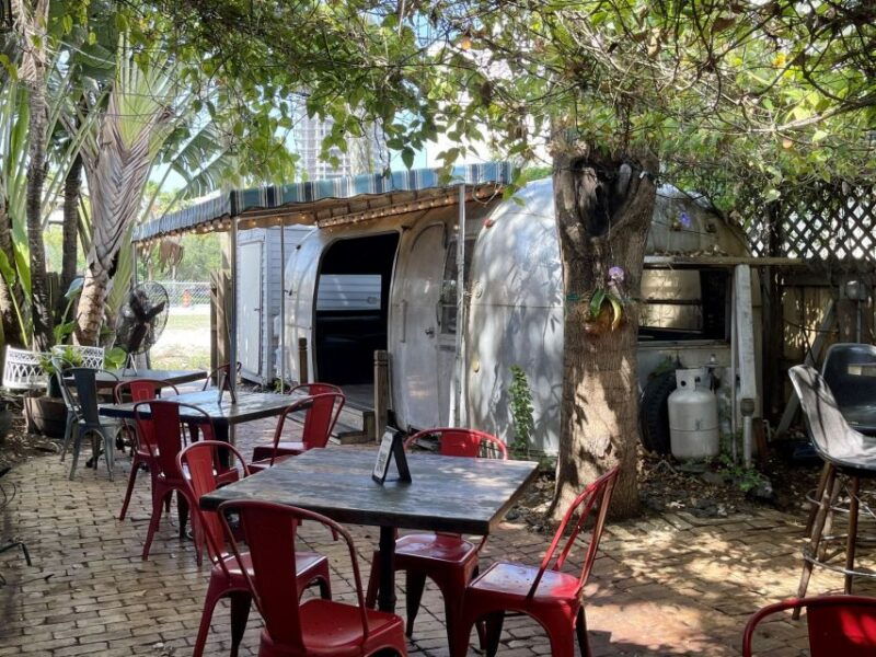 west-palm-beach-prohibition-dinner-drinks-tour