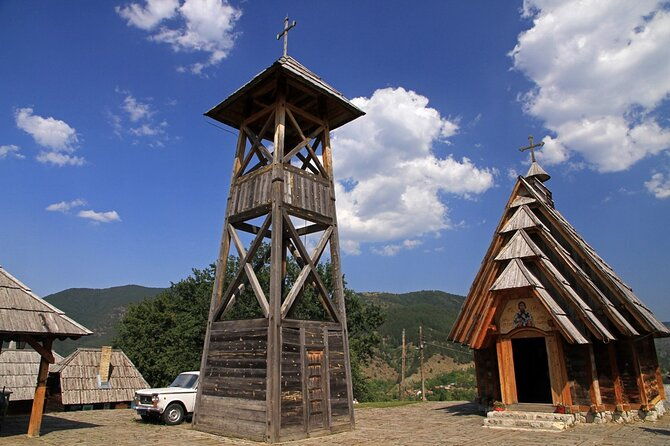 western-serbia-drina-river-house-mokra-gora-sargan-8-drvengrad
