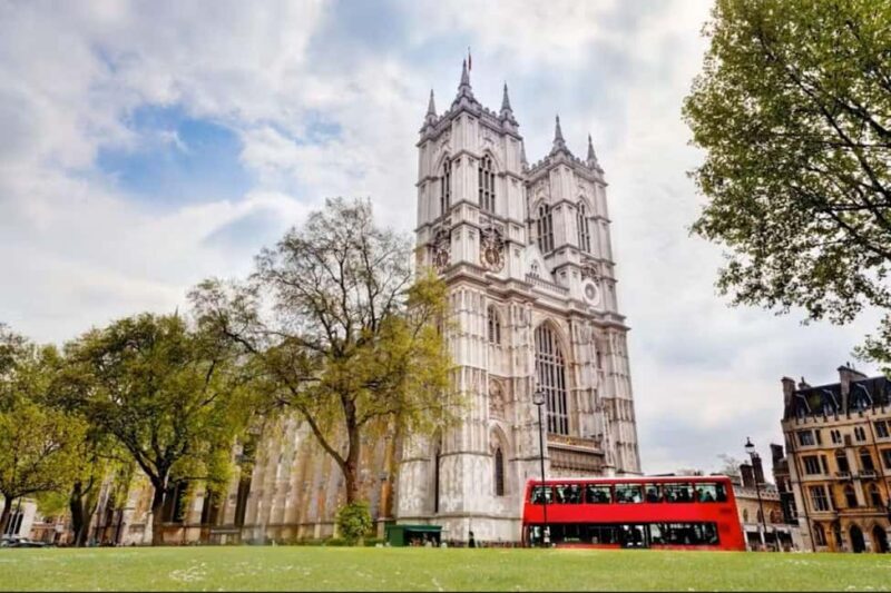 Westminster Abbey private guided tour with expert guide - Key Points