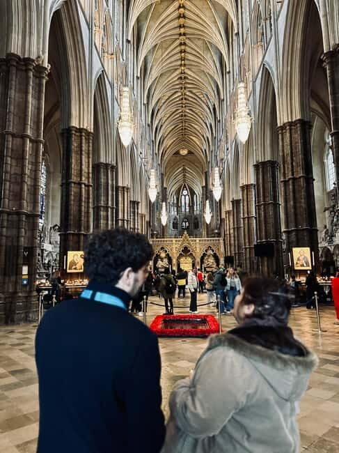 Westminster Abbey Tour with Changing of the Guard and Royal Palaces - FAQ