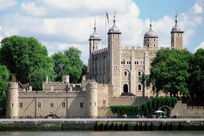 westminster-walking-tour-river-cruise-tower-of-london-entry