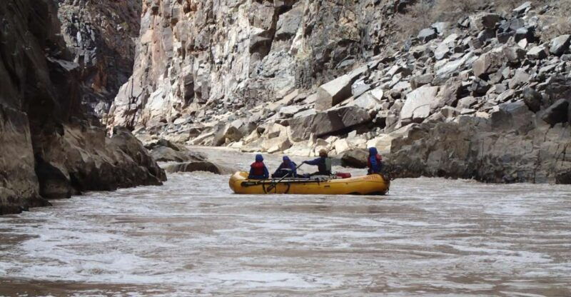 westwater-canyon-colorado-river-class-3-4-rafting-from-moab