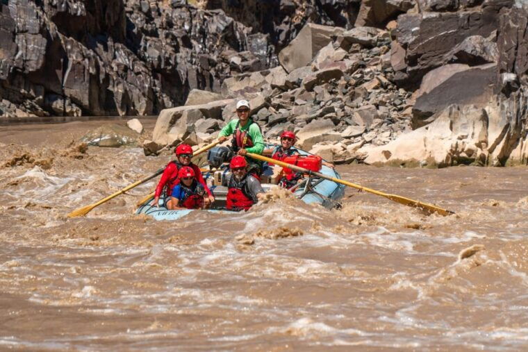 westwater-canyon-colorado-river-class-3-4-rafting-from-moab