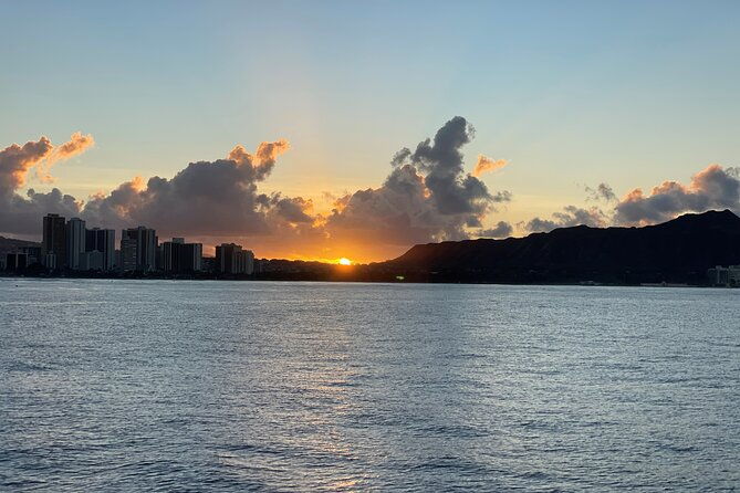 whale-watching-and-sunrise-breakfast-cruise-in-honolulu