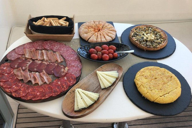 whale-watching-catamaran-cruise-with-transfer-buffet-by-mc