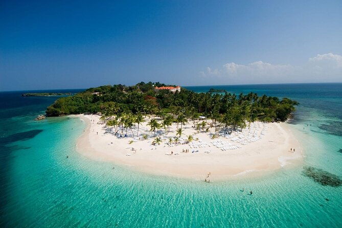 whale-watching-cay-raised-from-punta-cana