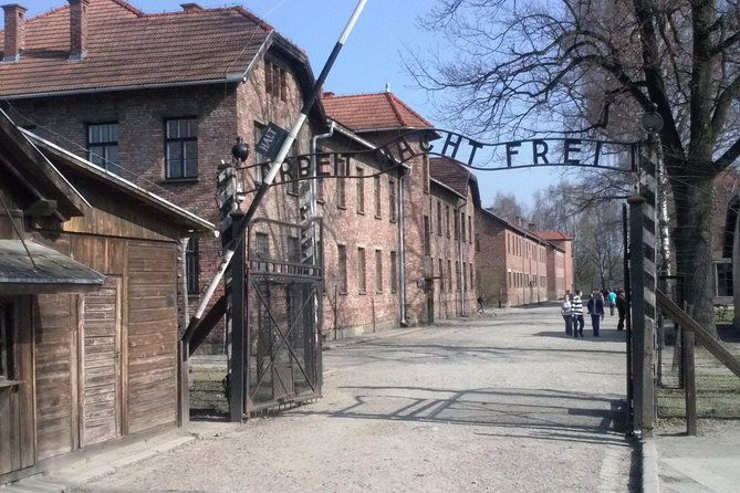 wheelchair-accessible-private-transfer-to-auschwitz-birkenau