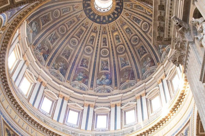 wheelchair-accessible-sistine-chapel-vatican-private-tour-for-disable-visitors-2