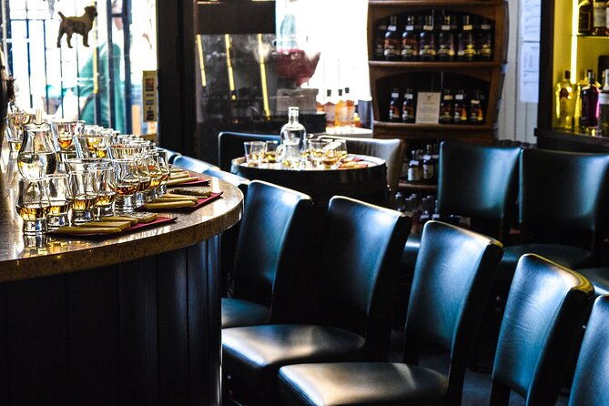 whisky-tasting-at-edinburghs-award-winning-whiski-rooms