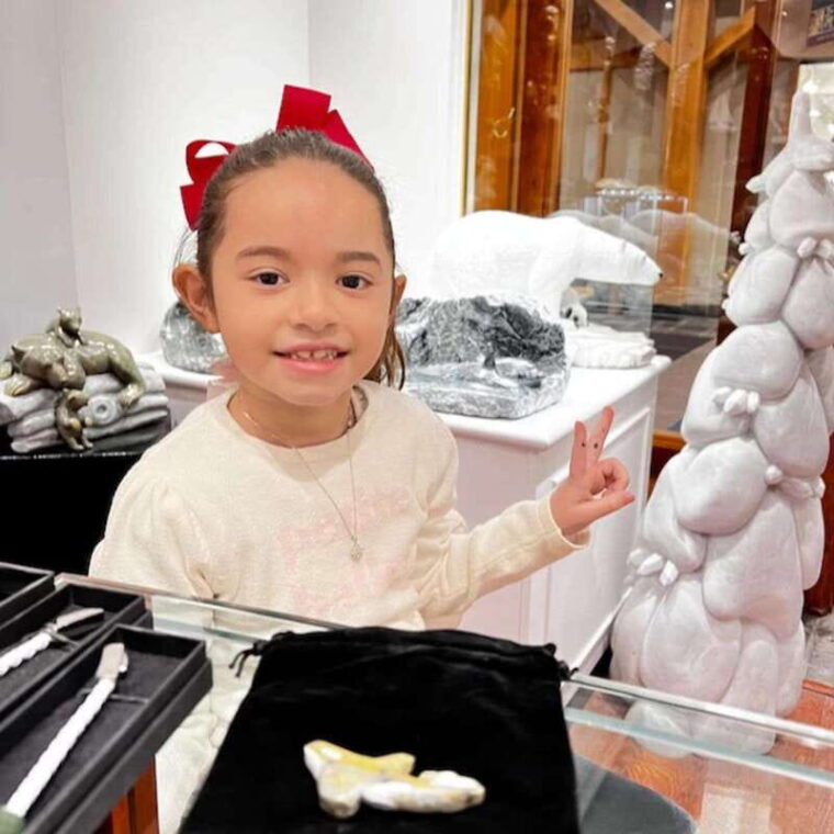 whistler-art-class-mini-carving-2-hours-ages-8