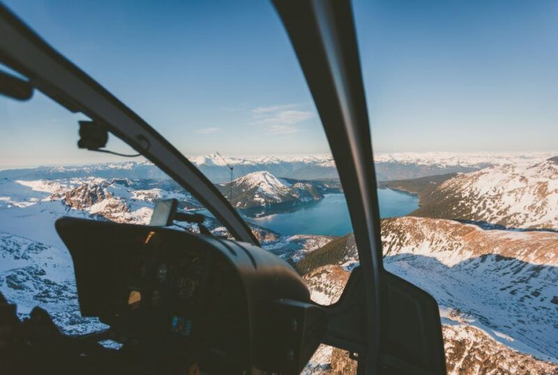 whistler-glacier-helicopter-tour-and-mountain-landing