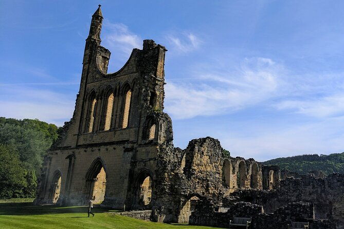 whitby-robin-hoods-bay-and-the-moors-from-york-2