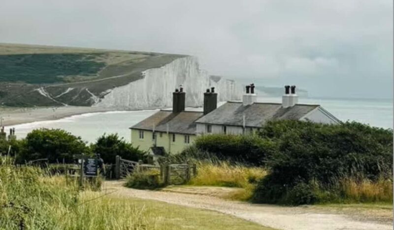 White cliffs of the Seven Sisters and Beachy Head Tour - Key Points  