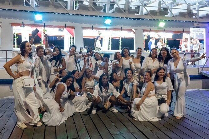 white-night-boat-party-with-buffet-dinner-and-bar