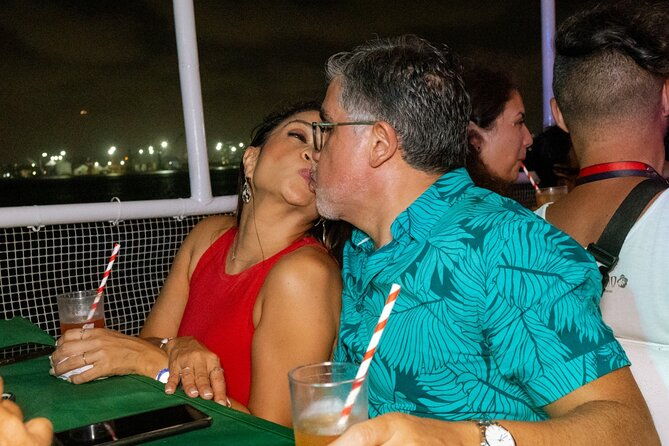 white-night-boat-party-with-buffet-dinner-and-bar