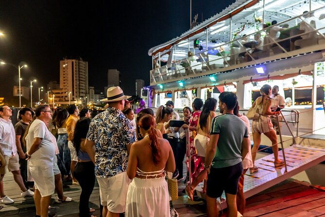 white-night-boat-party-with-buffet-dinner-and-bar