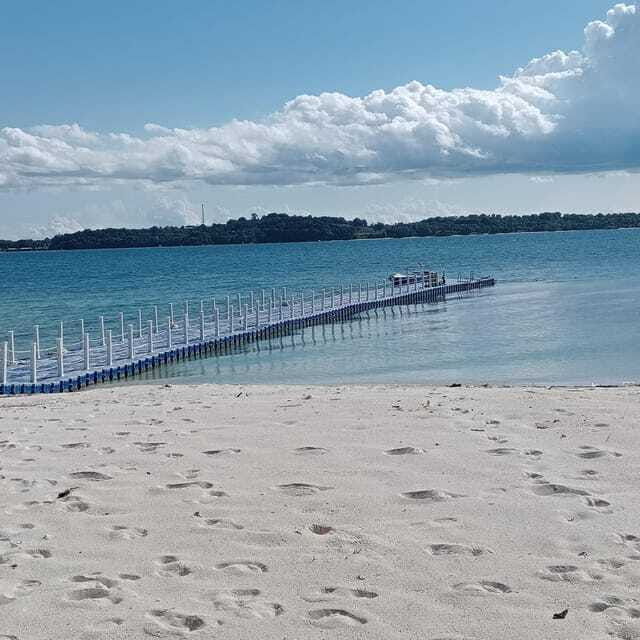 white-sand-island-snorkeling-and-kayaking