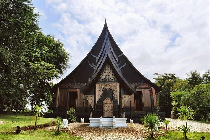 White Temple, Black House Museum and Hot Spring Tour from Chiang Mai (SHA Plus) - Exploring Chiang Rai’s Art and Architecture