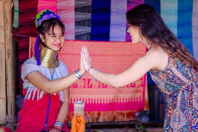 White Temple, Blue Temple, Black House 1-Day Trip from Chiang Mai - FAQ