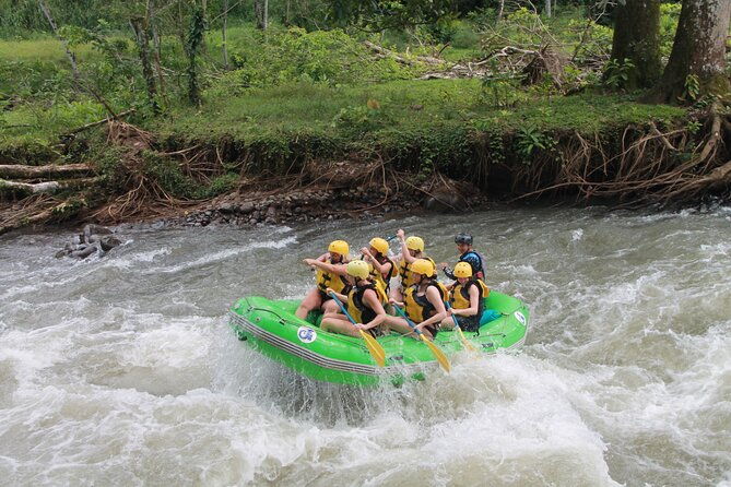 white-water-rafting-adventures-la-fortuna-costa-rica