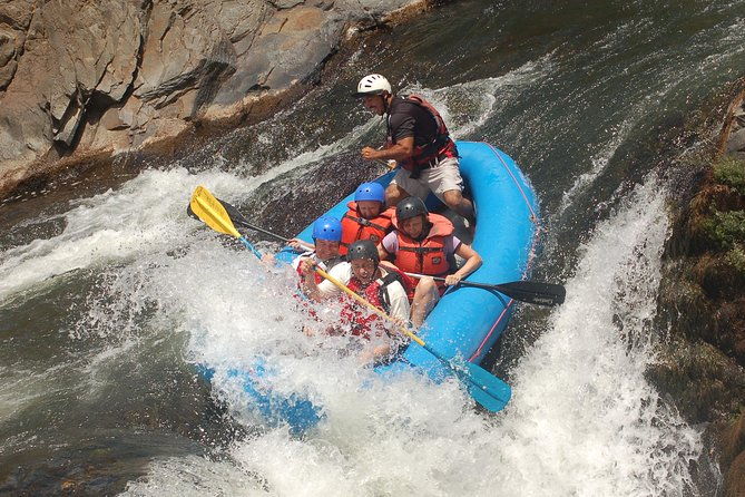 white-water-rafting-class-3-4-tenorio-river-from-tamarindo